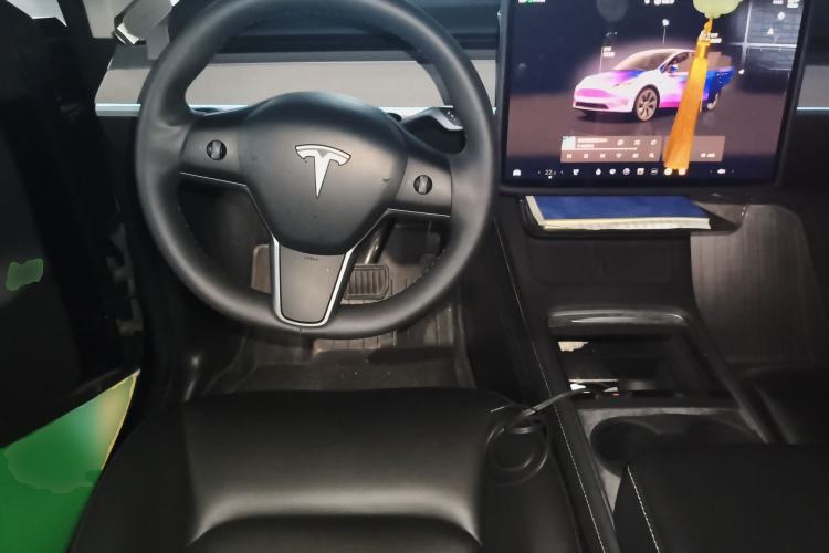 Used Tesla Model Y 2023 Rear-Wheel-Drive Version
