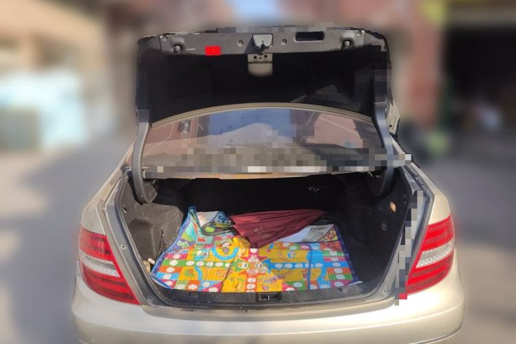 Used Mercedes-Benz C-Class 2011 C 200 CGI Fashion Model Trunk