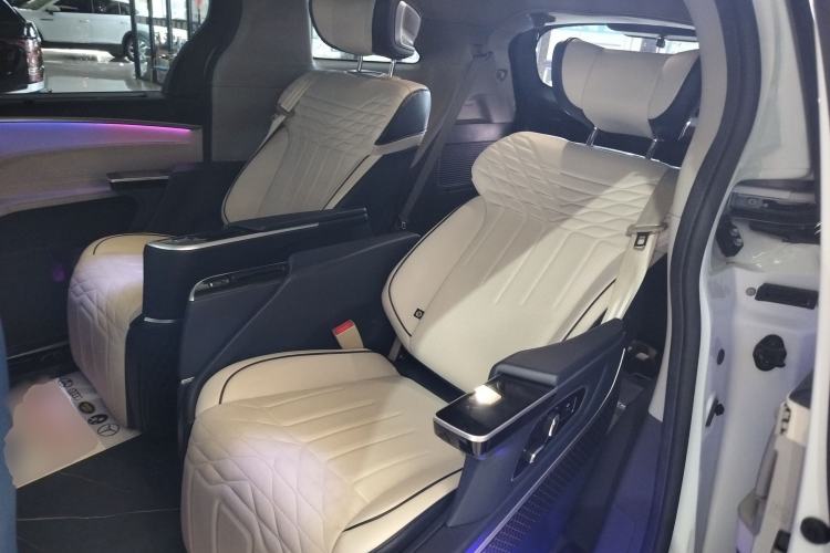 Used Toyota SIENNA 2023 2.5L Hybrid Comfort Edition