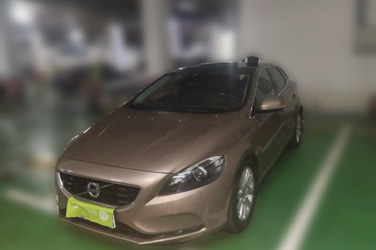 Used Volvo V40 2013 2.0T Zhiya Edition