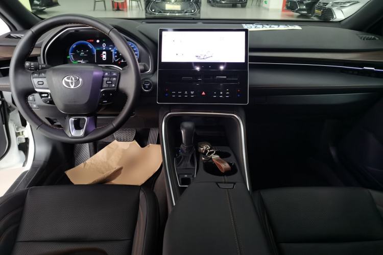 Used Toyota Avalon 2024 Dual-Motor 2.0L Luxury Edition
