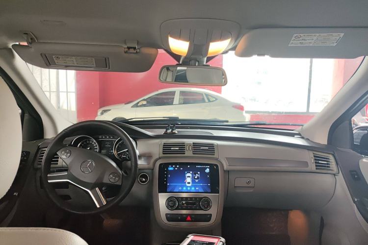 Used Mercedes-Benz R-Class 2011 R 300 L Business Model
