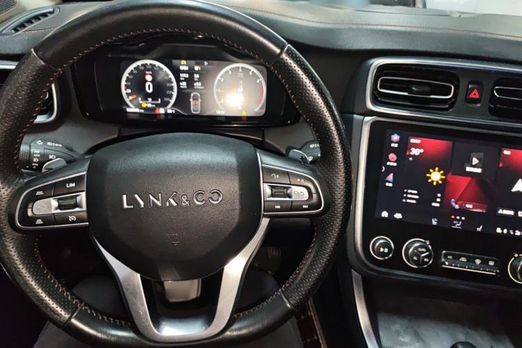 Used Lynk & Co 01 2019 2.0T Four-Wheel Drive Genie Pro Version China VI Standard
