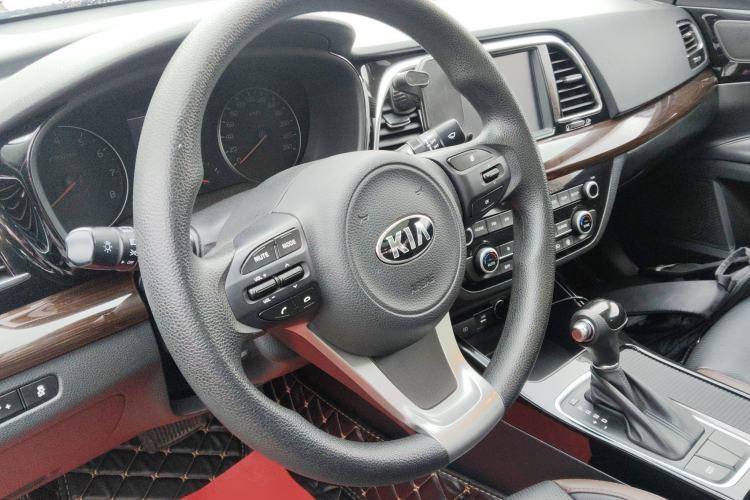 Used Kia K3 (Kai Shen) 2017 1.8L Automatic GLS Steering Wheel