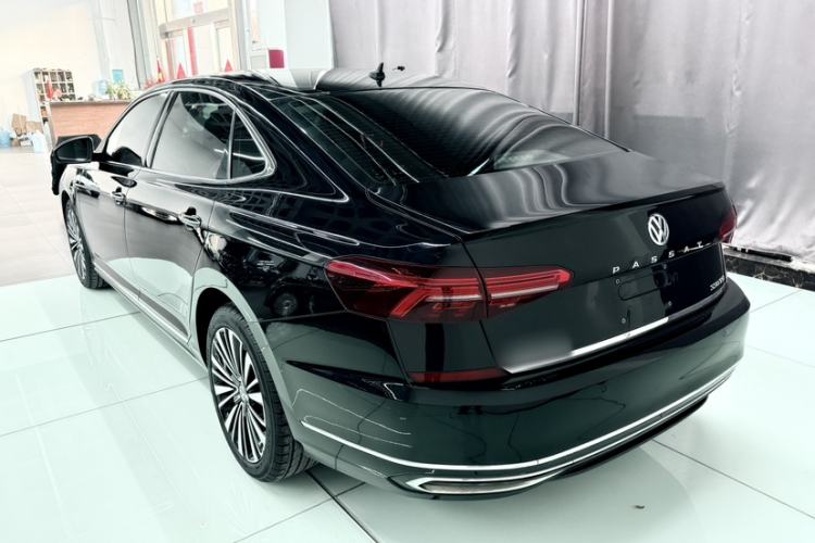 Used Volkswagen Passat 2019 330TSI Luxury Edition China VI Standard
