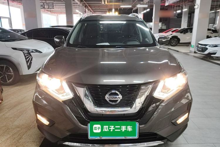 Used Nissan X-Trail 2017 2.5L CVT Leading Edition 4WD Front
