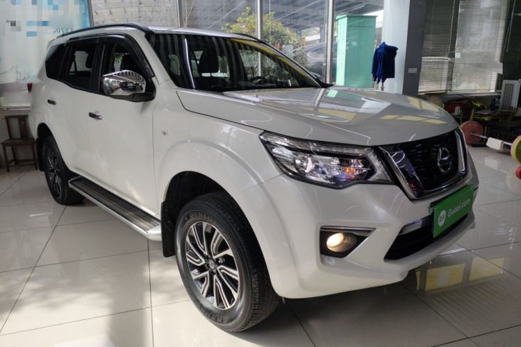 Used Nissan Terra 2018 2.5L Automatic 4x4 Luxury Edition
