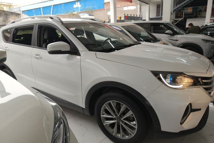 Used JETOUR X70M 2020 Revised Version 1.5T Manual Elite Partner Type 7 Seats
