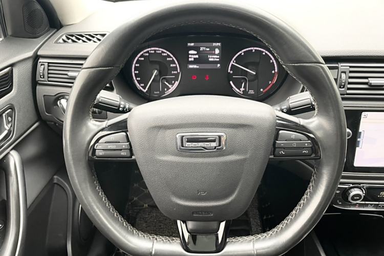 Used Qoros 3 2014 Sedan 1.6T Automatic ZhiZhen Model