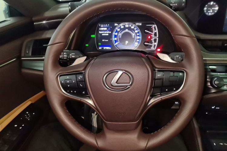 Used Lexus ES 2020 300h Premier Edition Steering Wheel
