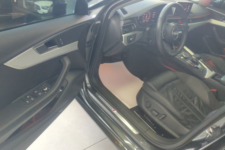 Used Audi A4L 2019 40 TFSI Fashion Edition China VI Emission Standard
