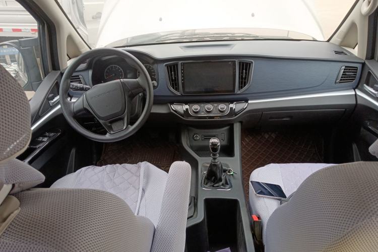 Used FORTHING Lingzhi 2024 M5L 1.5T Manual Base Model 7 Seats
