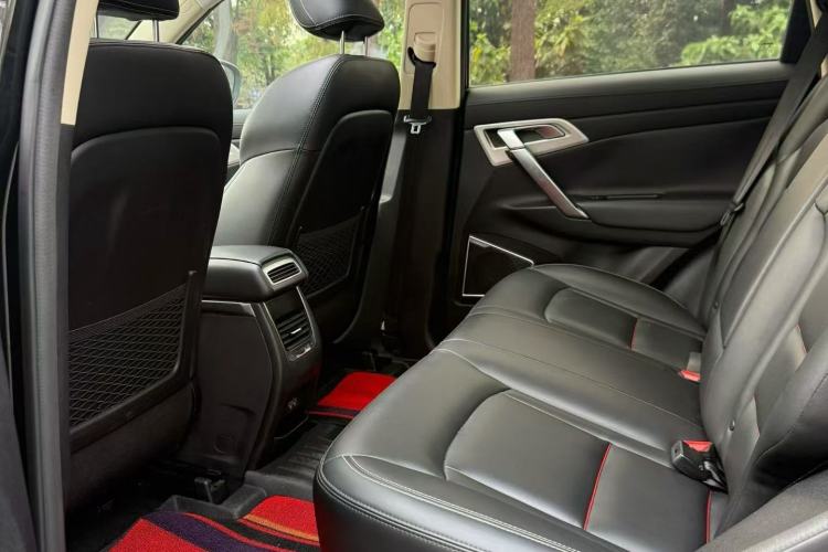 Used Geely Auto Emgrand X7 Sport 2018 1.8TD Automatic Two-Wheel Drive Smart Connect 4G Internet Edition Interior 4