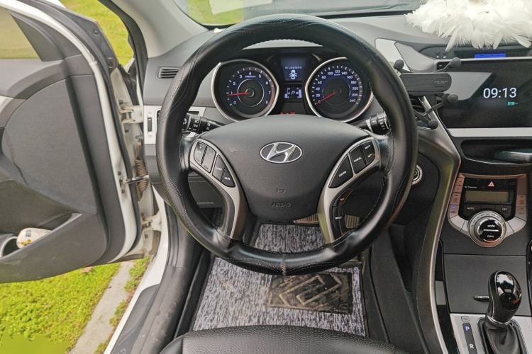 Used Hyundai Elantra (5th Generation / Langdong) 2013 1.6L Automatic Luxury Model