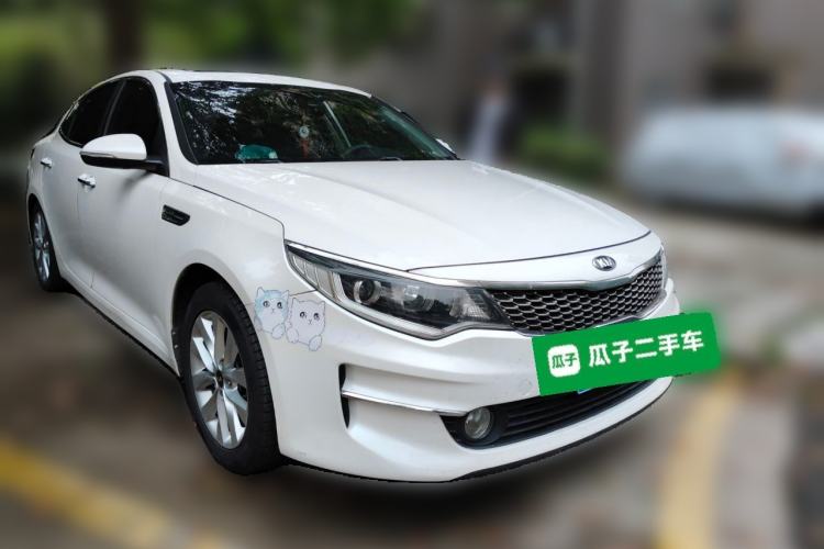 Used Kia K5 2016 2.0L Automatic GLS Front Right 45 Deg