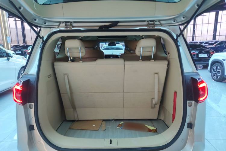 Used Buick GL8 2022 ES Landtrek 653T Luxury Edition
