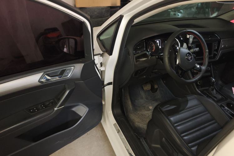 Used Volkswagen Touran 2018 Volkswagen Touran L 280TSI DSG Comfort Edition 7 Seats China V Emission Standard
