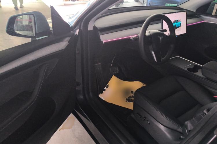 Used Tesla Model Y 2024 Long-Range All-Wheel-Drive Version
