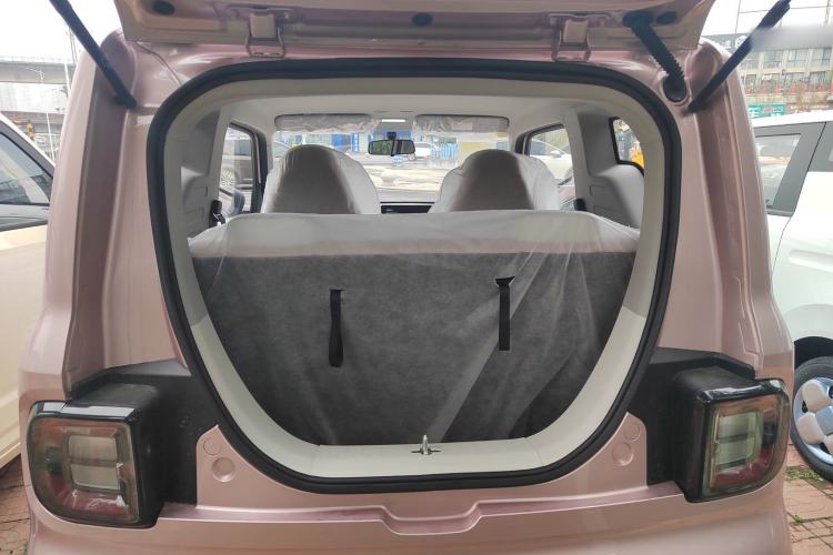 Used Geely Galaxy Panda 2025 210 km – Yuanqi Bear Trunk