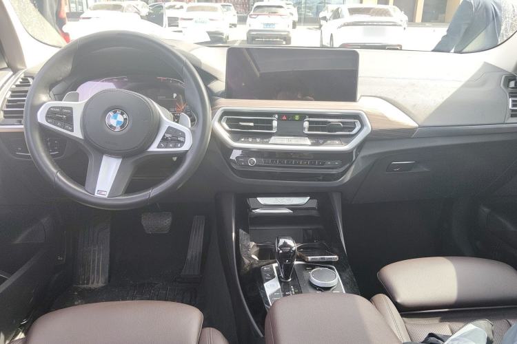 Used BMW X3 2021 Restyled xDrive30i Leading Edition M Sport Package Center Console