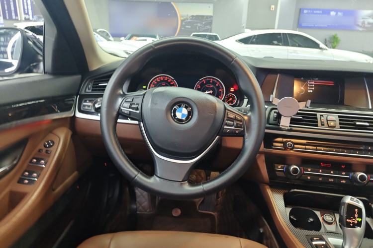 Used BMW 5 Series 2017 525Li Leading Model