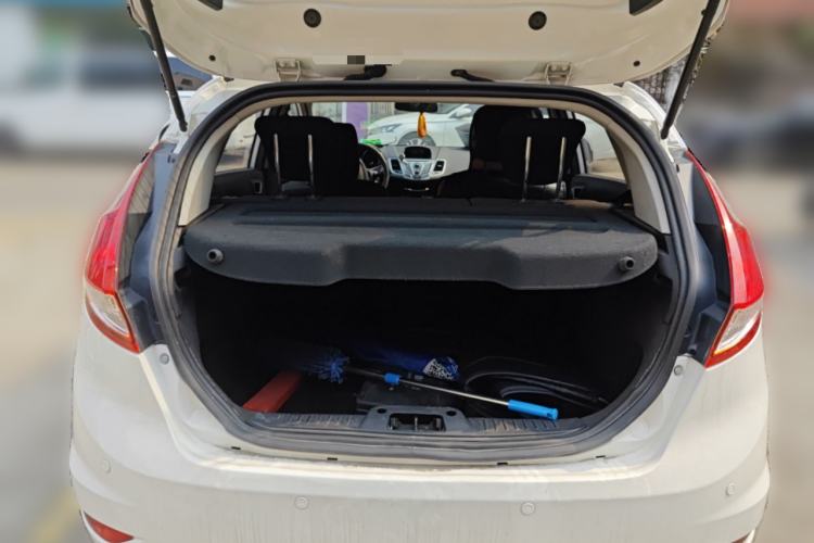 Used Ford Fiesta 2013 Hatchback 1.5L Automatic Fashion Edition Trunk