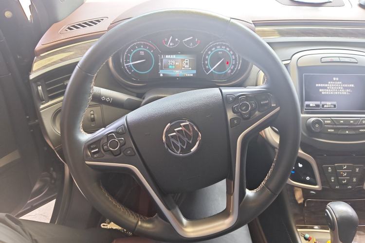 Used Buick LaCrosse 2013 2.4L SIDI Elite Comfort Version Steering Wheel