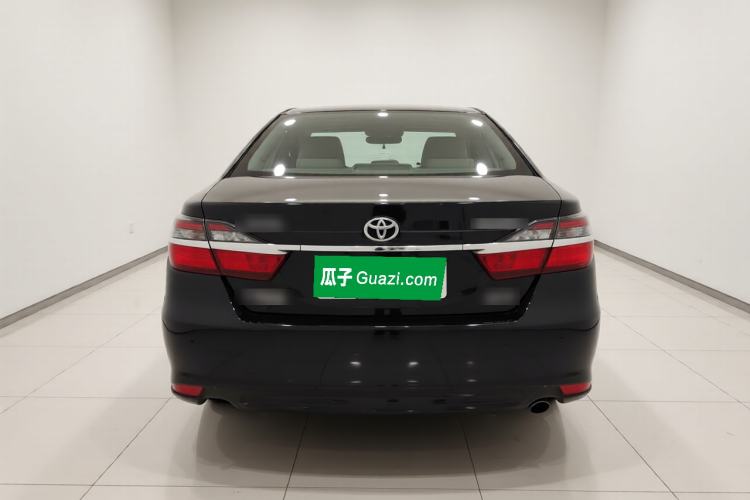 Used Toyota Camry 2016 2.0G 10th Anniversary Leading Edition
