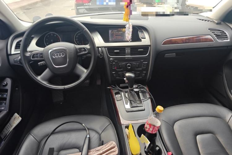 Used Audi A4L 2012 2.0 TFSI automatic Comfort trim level