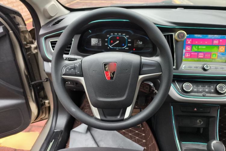 Used Roewe 360 2016 1.5L Manual Smart Screen Version
