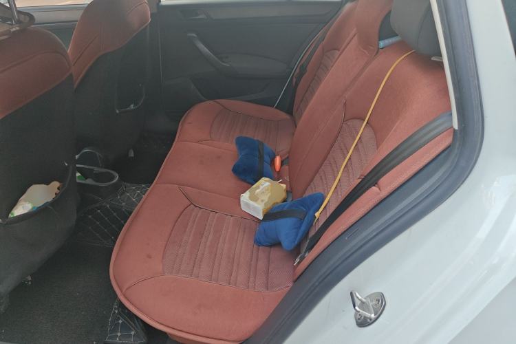 Used Skoda Rapid Spaceback 2016 Revised Version 1.6L Automatic Front-Drive Edition Left Rear Seat