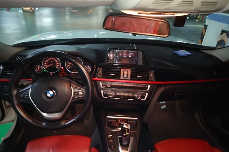 Used BMW 3 Series 2013 316i Sport Design Package Center Console