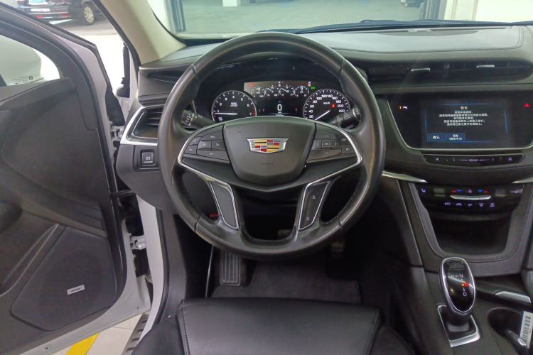 Used Cadillac XT5 2018 25T Luxury Model