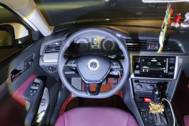 Used Volkswagen Lamando 2019 230TSI DSG Fashion Edition China V Standard Steering Wheel