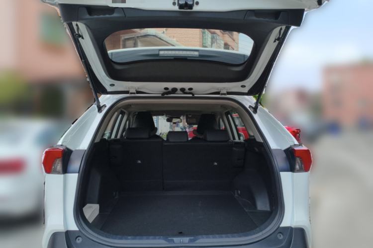 Used Toyota RAV4 2022 2.0L CVT Two-Wheel Drive Fashion Plus Edition