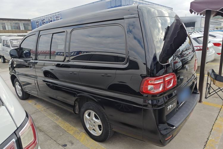 Used FORTHING Lingzhi 2022 M5L 1.6L Utility Model 7 Seats
