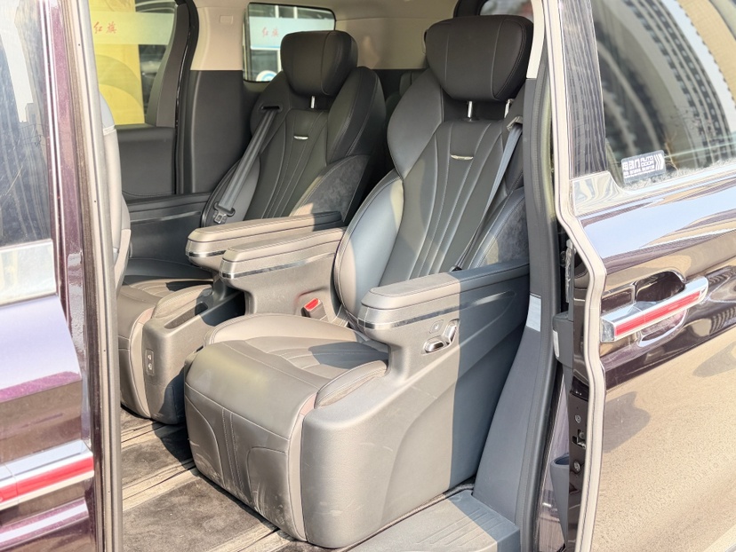 Hongqi HQ9 PHEV 2024 2.0T Four-Wheel Drive Business Edition — снимка 19