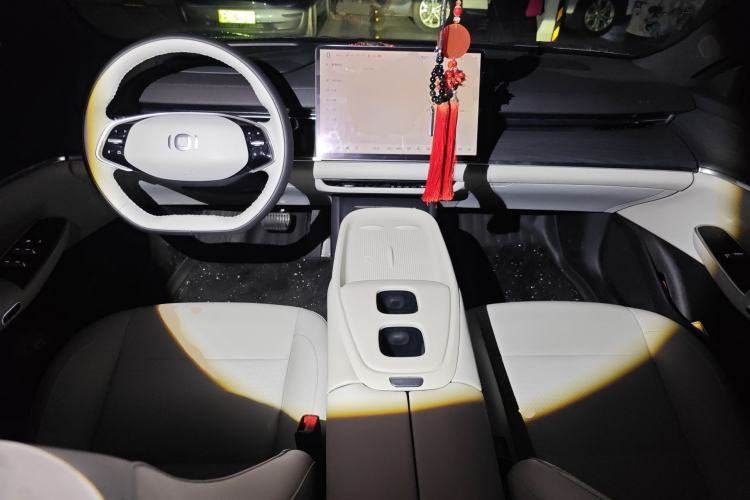 Used CHANGAN NEVO A07 2025 Blue Whale Range-Extending Model 140 Elite Version
