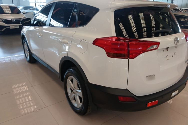 Used Toyota RAV4 2013 2.0L CVT Two-Wheel Drive Urban Edition Exterior 2