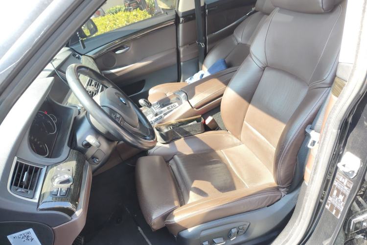 Used BMW 5 Series GT 2014 528i Luxury Edition
