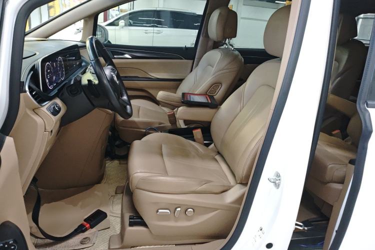 Used Buick GL8 2021 ES Land Cruiser 653T Luxury Edition