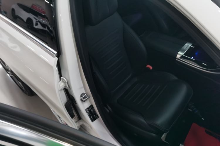 Used Mercedes-Benz C-Class 2022 Restyled C 200 L Sport Edition Right Front Seat