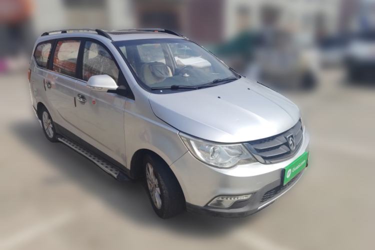 Used Baojun 730 2014 1.5L Manual Luxury Navigation ESP Version 7 Seats