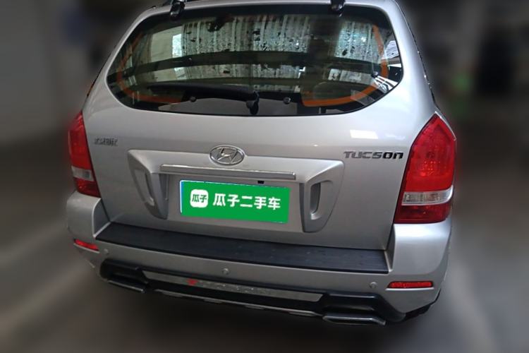 Used Hyundai Tucson 2013 2.0L Automatic Two-Wheel Drive Comfort Version Rear