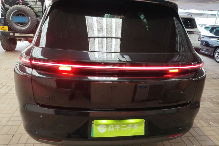 Used Li Auto L8 2023 Pro Model
