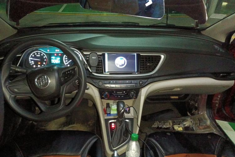 Used Buick GT 2015 15N Automatic Entry-Level Trim Center Console