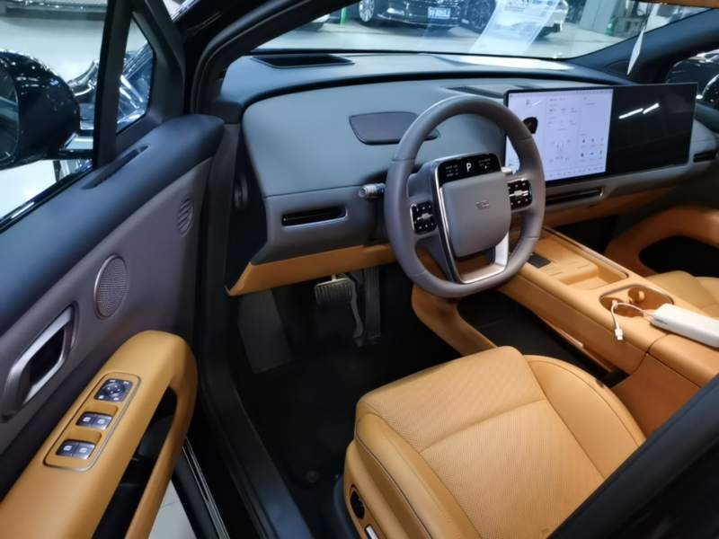 Used Li Auto i6 2025 Model Two-Wheel-Drive Standard Type — 15