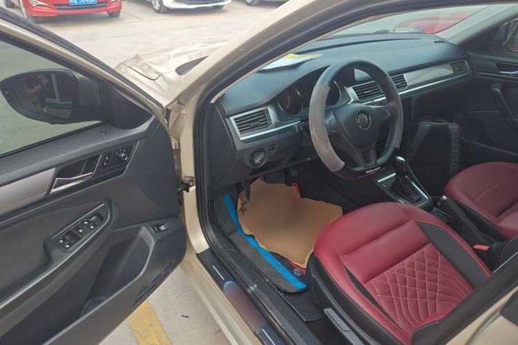 Used Volkswagen Bora 2018 1.5L Automatic Fashion Model Driver Seat