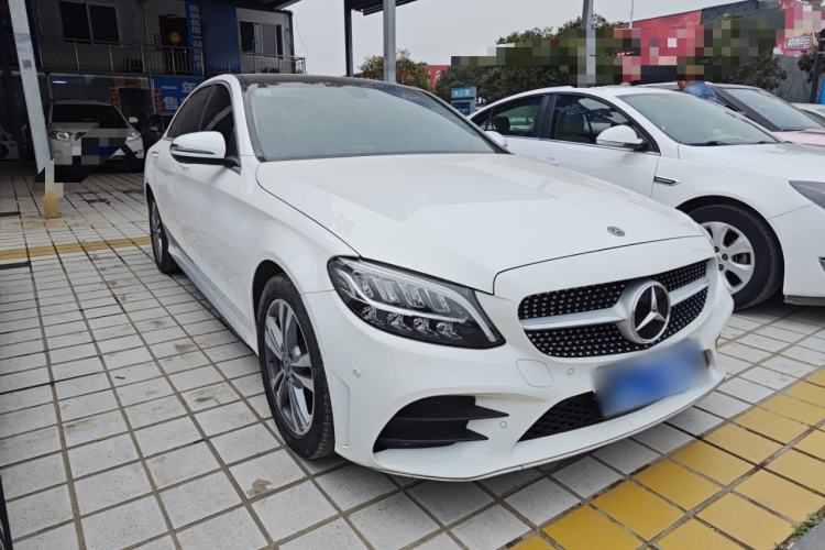 Used Mercedes-Benz C-Class 2021 C 200 L Fashion Edition Sport Version Front Right 45 Deg