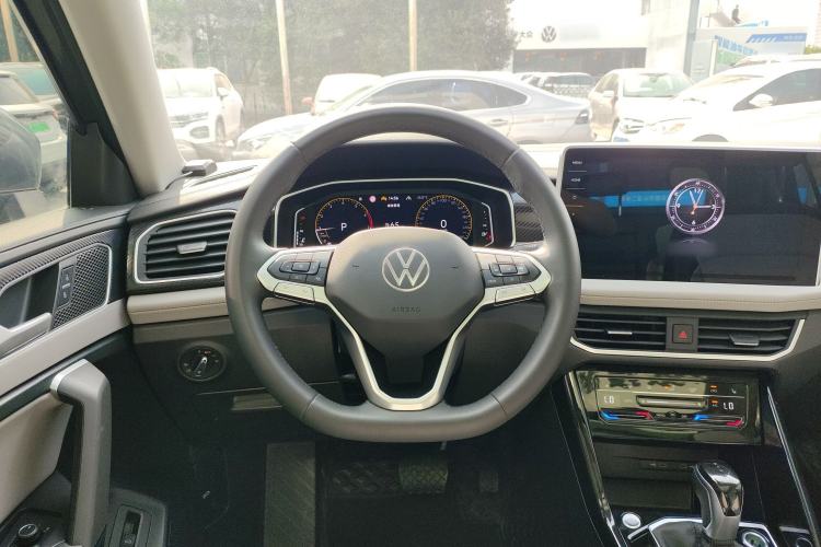 Used Volkswagen Tayron 2023 300TSI Two-Wheel-Drive Luxury Plus Advanced Edition Steering Wheel
